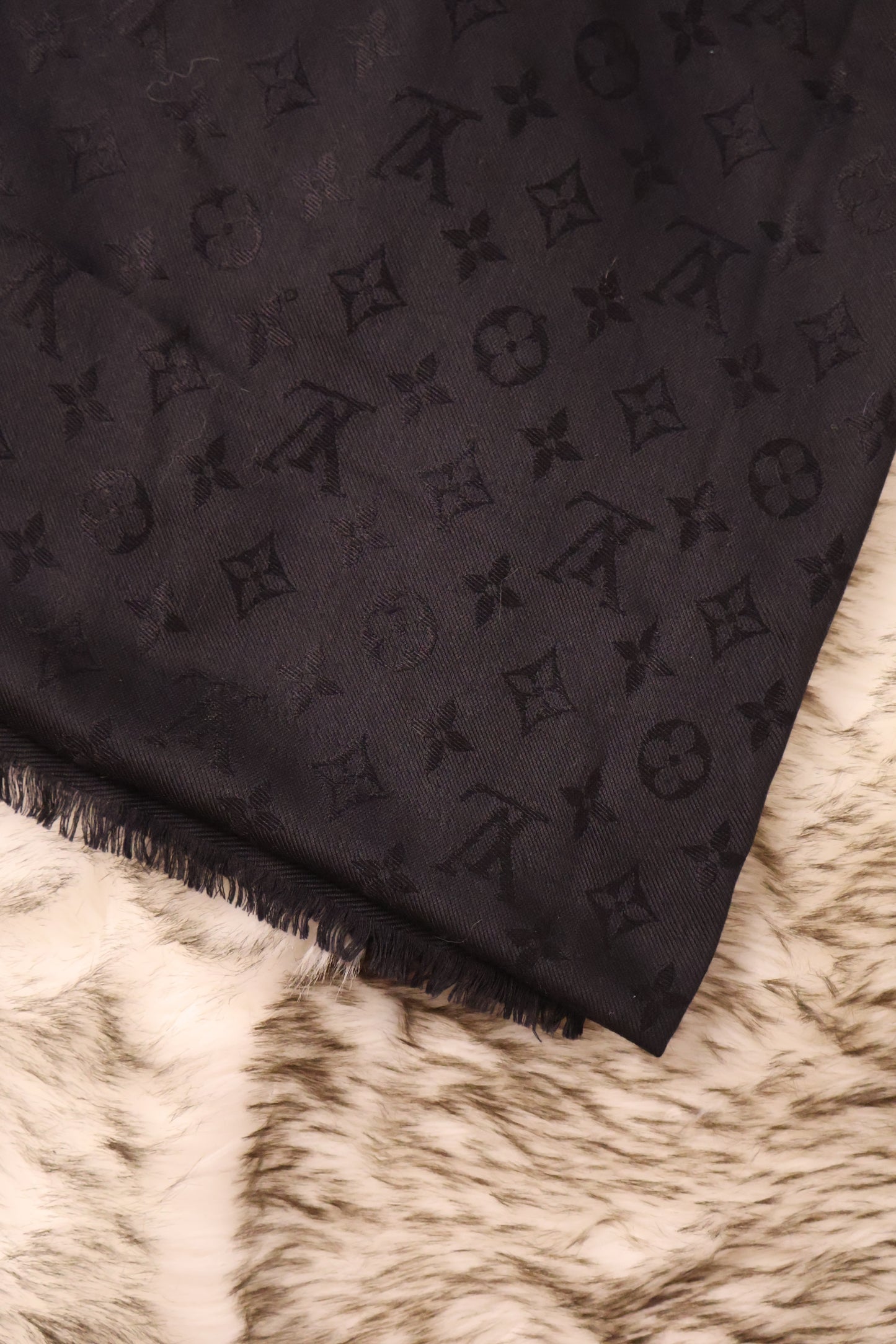 Louis Vuitton Monogram Shawl