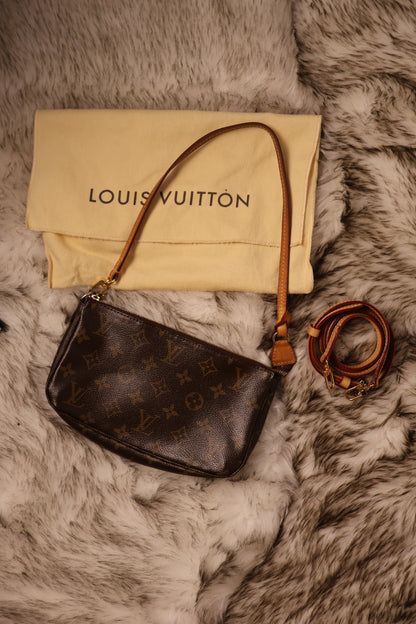 Louis Vuitton Pochette Accessoires
