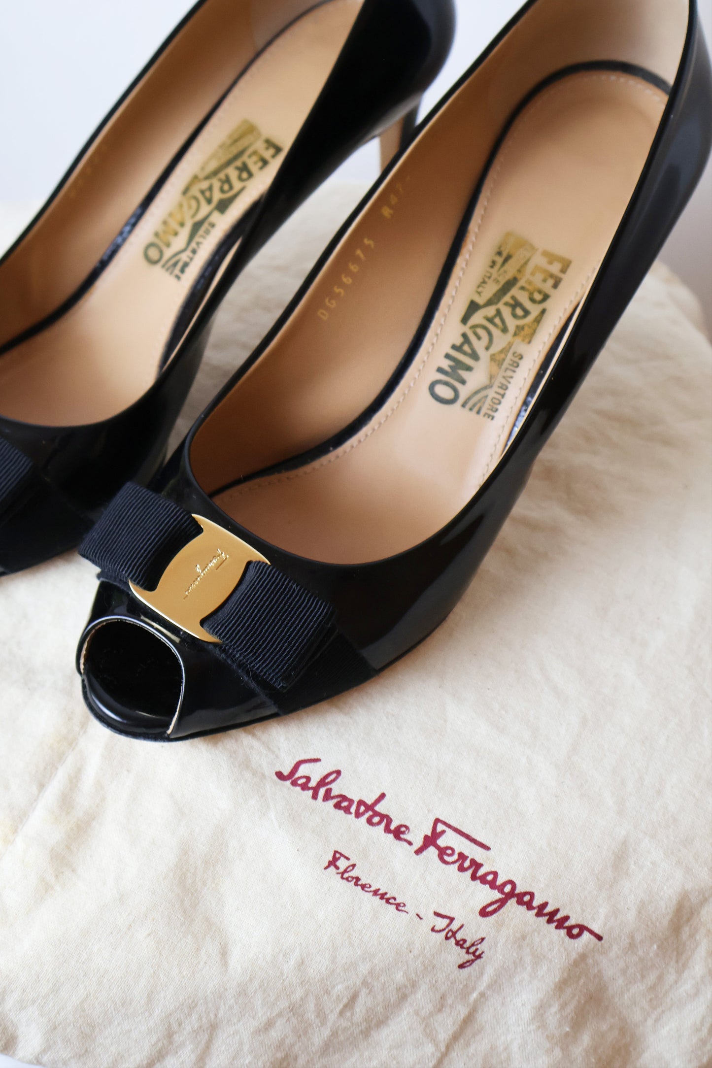Salvatore Ferragamo Vara Bow Peep Toe