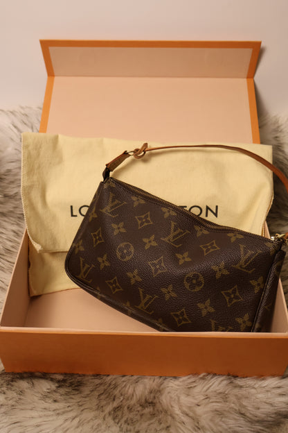 Louis Vuitton Pochette Accessoires - Vintage