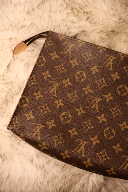 Louis Vuitton Poche Toilette NM