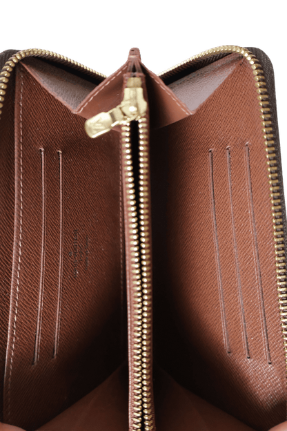 Louis Vuitton Zippy Wallet
