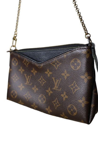 Louis Vuitton Pallas Clutch Bag
