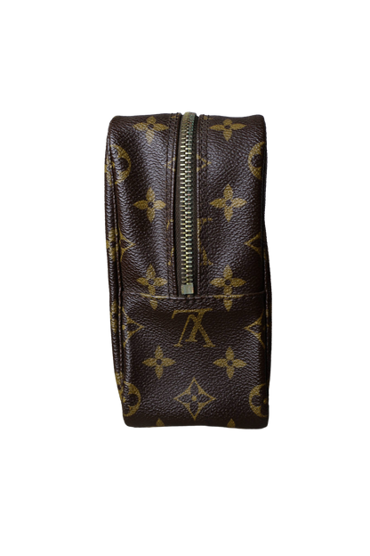 Louis Vuitton Trousse Toilette 28