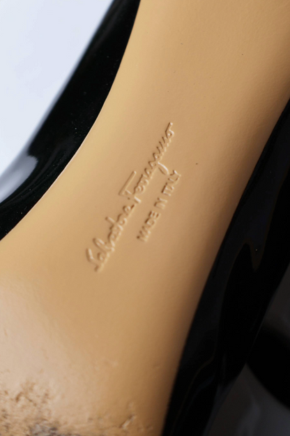 Salvatore Ferragamo Vara Bow Peep Toe