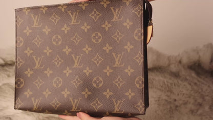 Louis Vuitton Poche Toilette