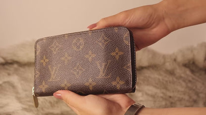 Louis Vuitton Zippy Wallet